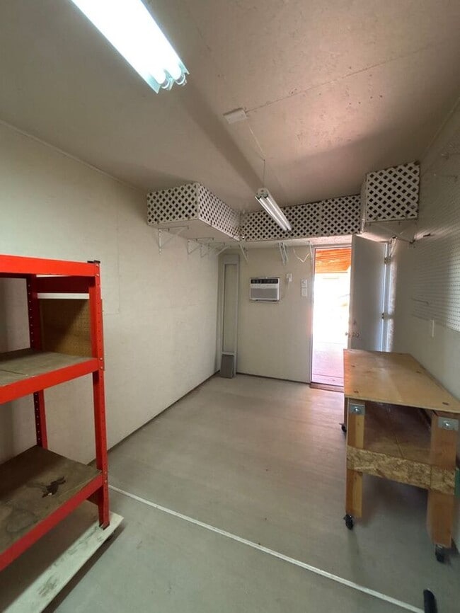 Building Photo - READY TO VIEW NOW! Adorable 3 Bed 2 Bath Home in New River NO HOA