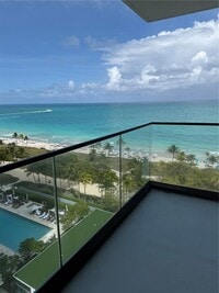 Building Photo - 10185 Collins Ave