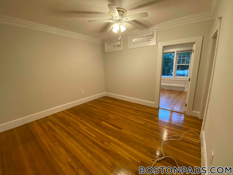 Building Photo - 26 Chiswick Rd