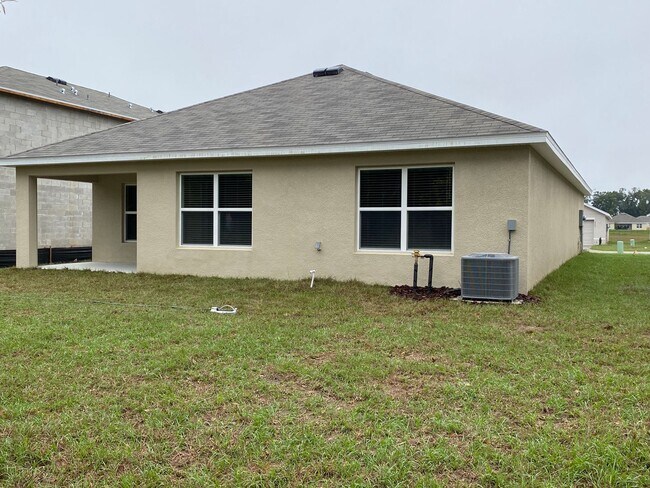 Building Photo - Desirable SE Ocala Neighborhood - Deer Path - 3/2/2 *Won't Last*