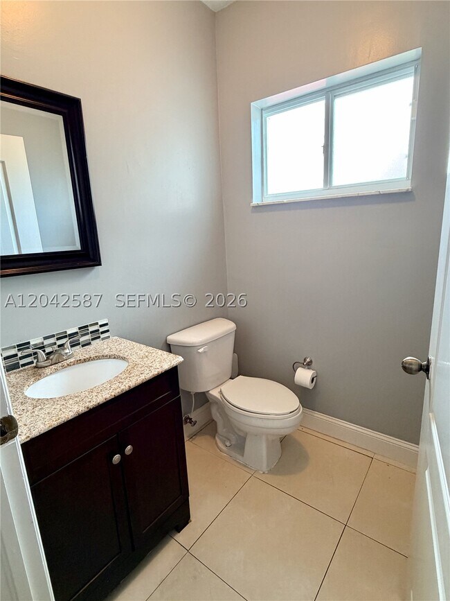 Building Photo - 2825 SW 127th Way