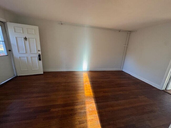 Building Photo - 4835 Indian Ln