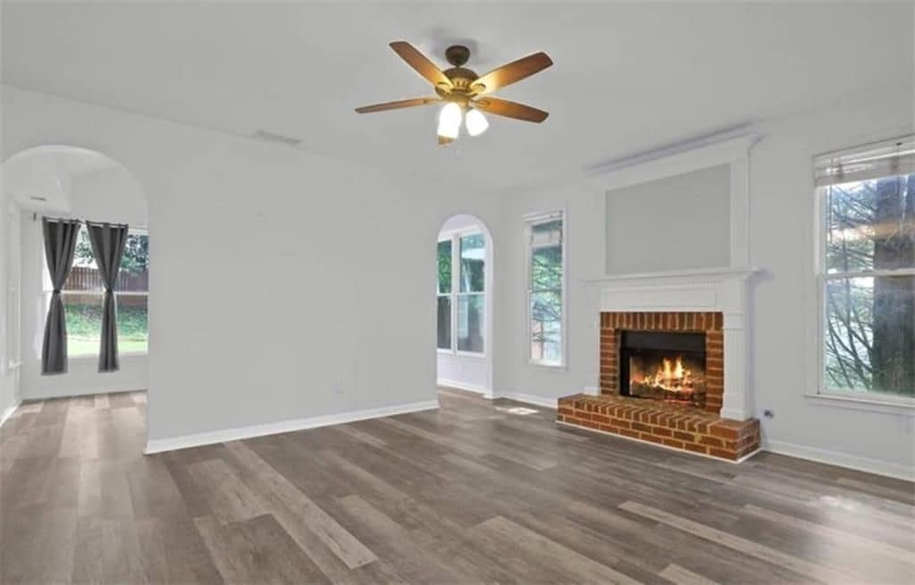 Building Photo - 3520 Mystic Dr