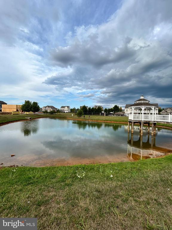 Building Photo - 301 Hillsdale Pl