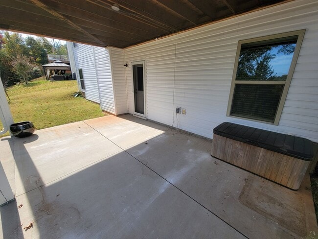 Building Photo - 416 Jones Peak Dr