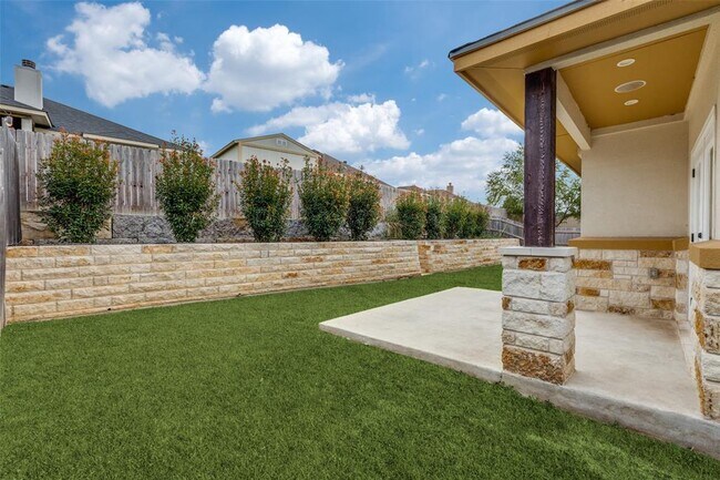 Building Photo - 156 Greg Ln