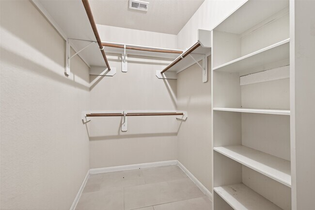 Building Photo - 19339 Vermillion Ct