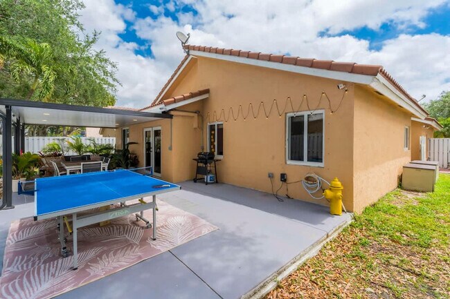 Building Photo - 2409 NW 139th Ave