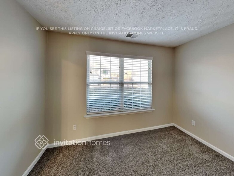 Building Photo - 3262 Ashgrove Ln SW