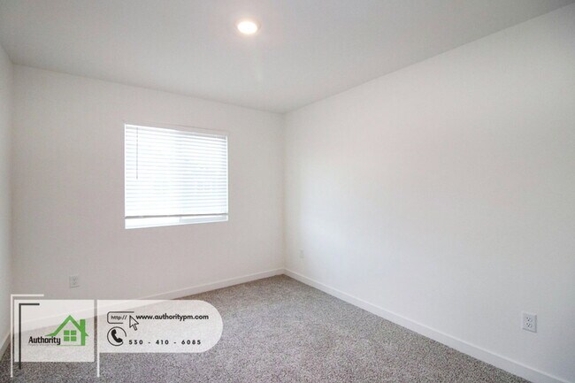 Building Photo - 847 Congaree Ln