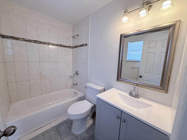 Building Photo - Moving Ready! 3-Bedroom   + 2-Bathroom + Bonus Room