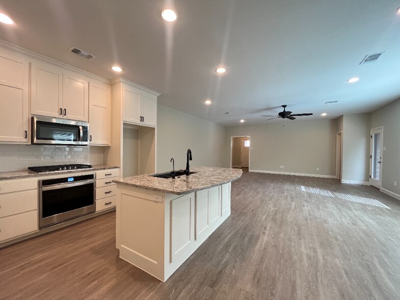 Building Photo - 1306 Milltown Rd