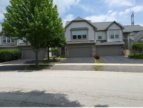 Building Photo - 481 Metropolitan St