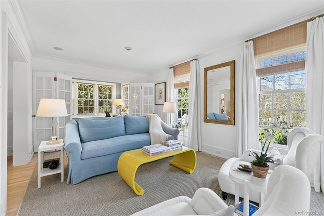 Building Photo - 60 Old Town Crossing