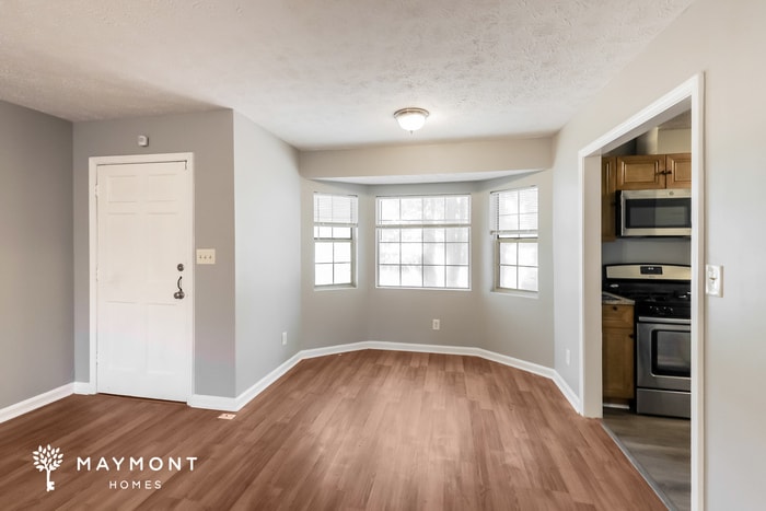 Building Photo - 445 Meadowbrook Dr