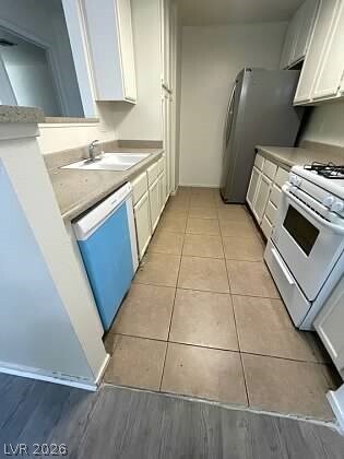 Building Photo - 4865 S Torrey Pines Dr