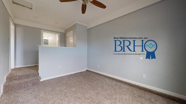Building Photo - 3236 Sunset Ave