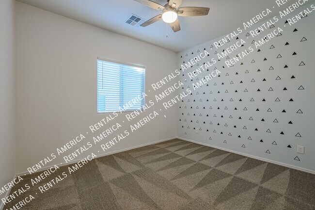Building Photo - 5653 W Valor Way