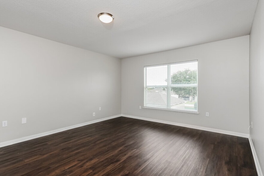 Building Photo - 2220 Aitkin Loop