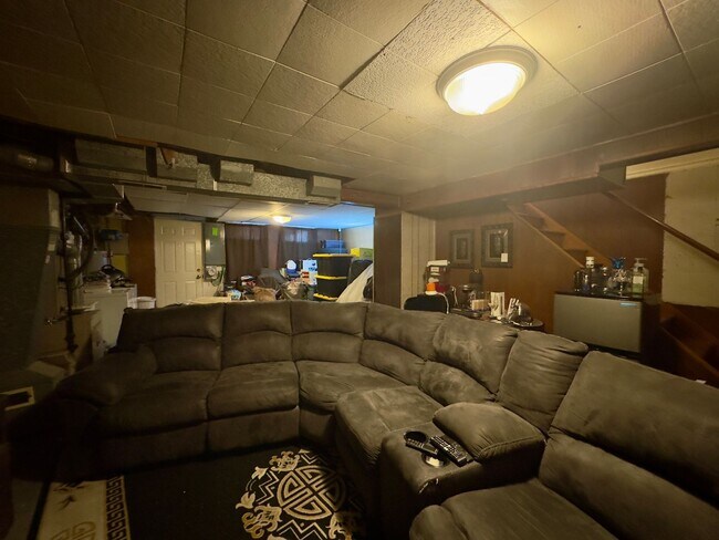 Building Photo - Charming 3 Bedroom/ 1.5 Bathroom Townhome in Frankford, MD!