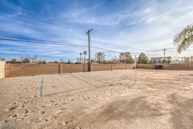 Building Photo - 2780 El Camino Rd