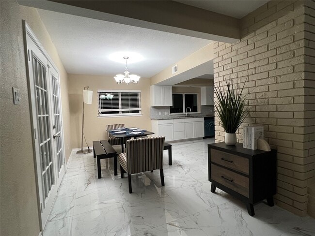 Building Photo - 15138 Tresch Ln