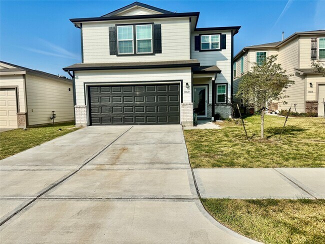 Primary Photo - 10614 Cashew Run Ln