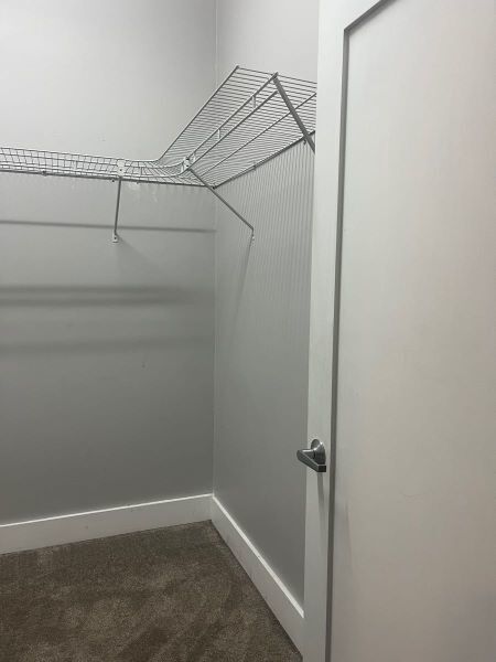 Building Photo - Urban condo close to downtown