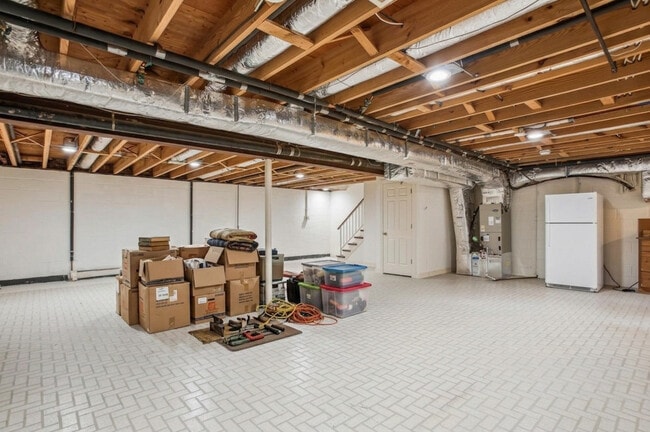 Building Photo - 308 Wrens Way