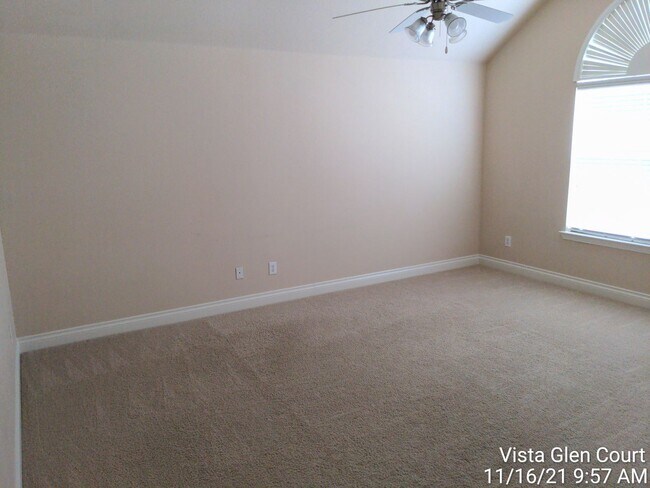 Building Photo - 4401 Vista Glen Ct