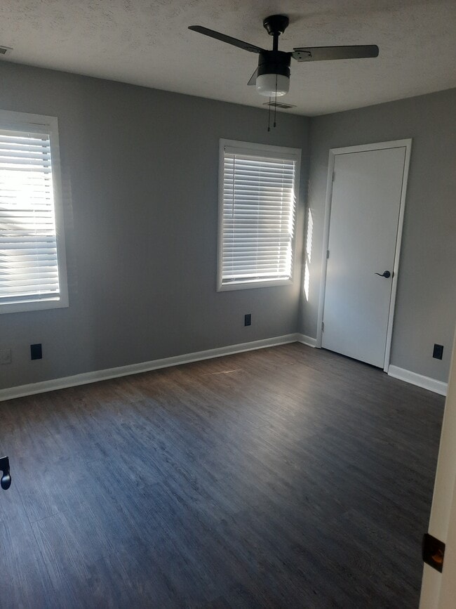 Building Photo - 6921 Timberwood Dr