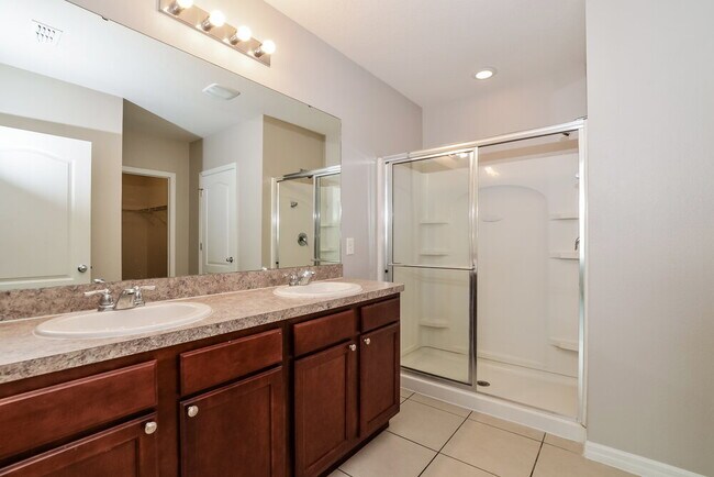 Building Photo - 16188 Yelloweyed Dr