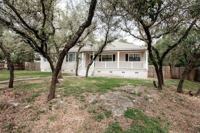 Building Photo - 208 S Cougar Ave