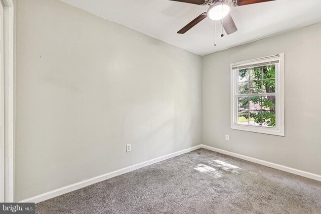 Building Photo - 2905 Wren Ct