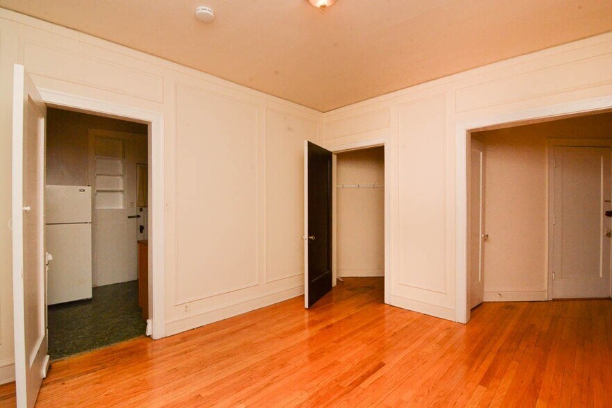 Building Photo - 1314 Oak Ave