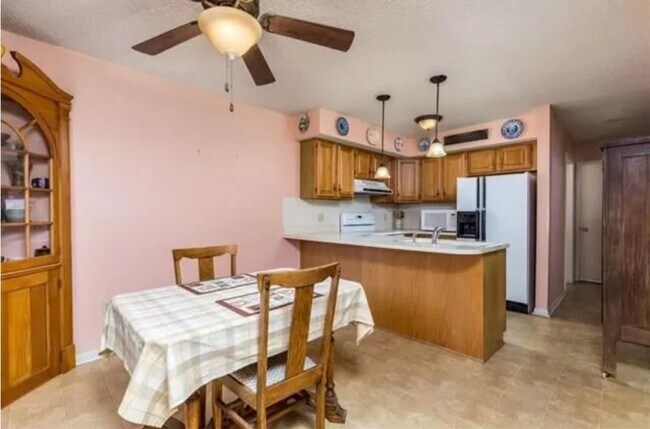 Building Photo - 15411 E 48th Terrace