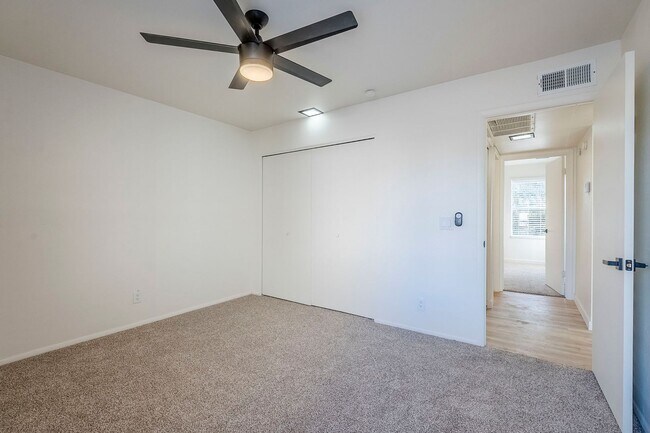 Building Photo - First floor fully updated unit!
