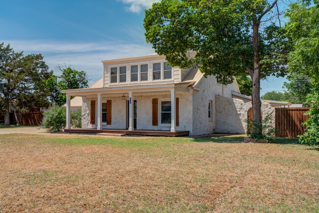 Building Photo - 5320 25th St