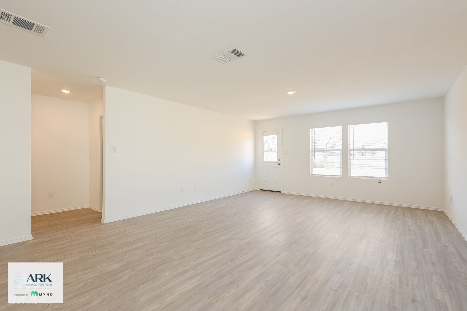Building Photo - 2726 Robles St