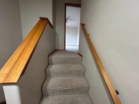 Building Photo - 1975 Greatview Dr