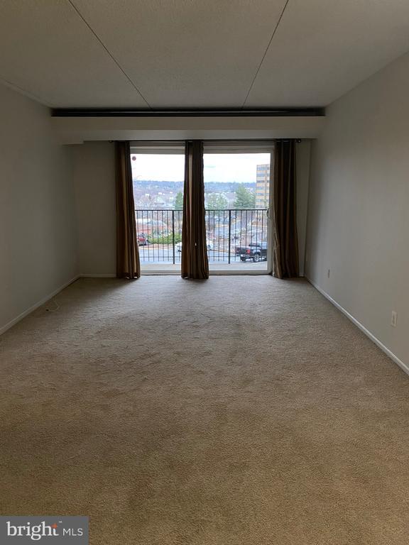 Building Photo - 75 S Reynolds St