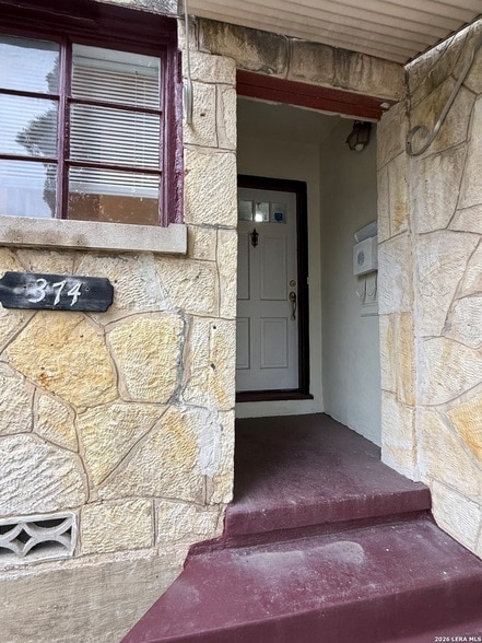 Building Photo - 374 Meredith Dr