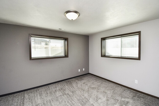 Building Photo - 3704 S Outfield Cir