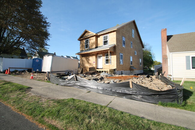 Primary Photo - 70 Northfield Dr