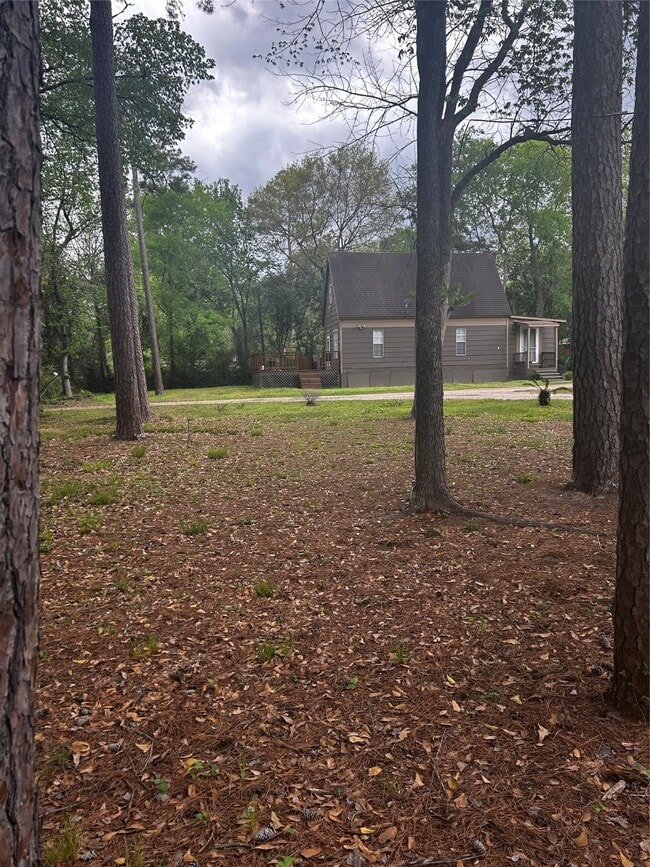 Building Photo - 17809 Bamwood Rd