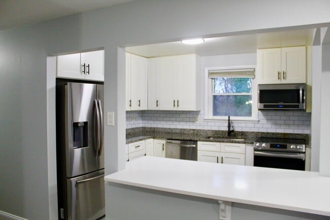 Building Photo - 5707 Alan Dr