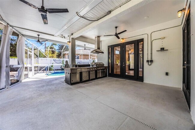 Building Photo - 349 La Creek Ct