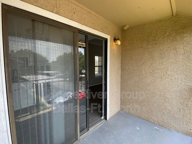 Building Photo - 4748 Old Bent Tree Ln