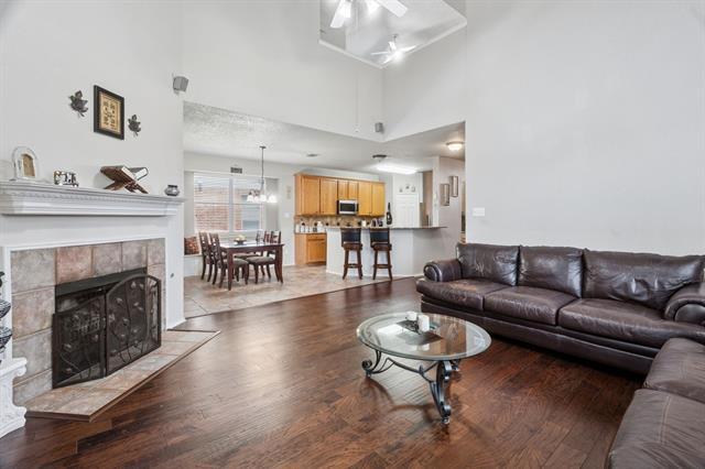 Building Photo - 3212 Golden Springs Dr