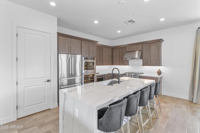 Building Photo - 17254 W Vacaville St